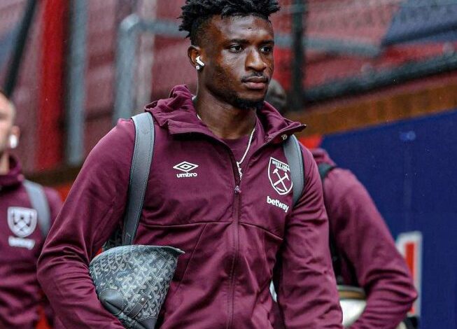 Mohammed Kudus in West Ham jersey, set to join Tottenham Hotspur