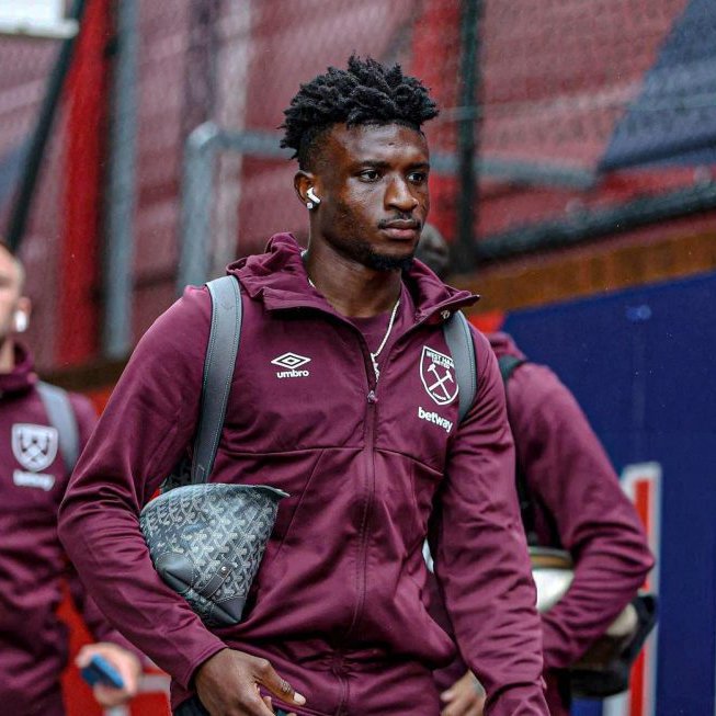 Mohammed Kudus in West Ham jersey, set to join Tottenham Hotspur