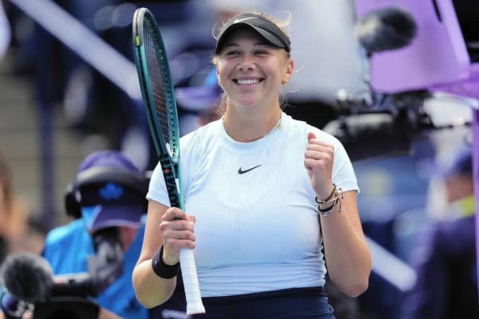 Amanda Anisimova Stuns World No. 1 Sabalenka to Reach First Wimbledon Final