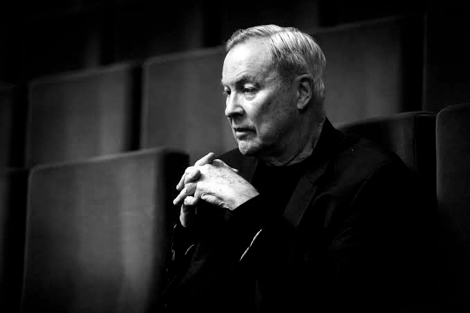 Robert Wilson, American director, passes away at 83