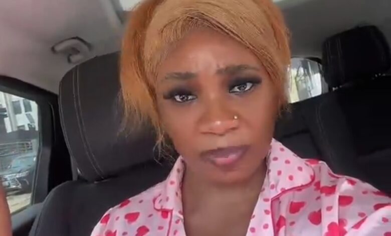 A woman shares relationship advice in a viral social media video.